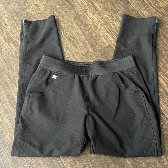 Figs Pants - s2 Figs black small scrub pants w ankle zipper